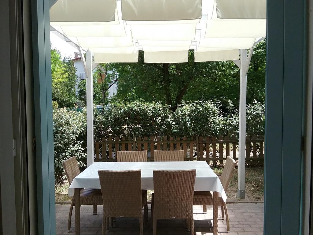 Casa Marialuigia - Appartamenti Solo Per Famiglie Lido di Jesolo Exterior foto